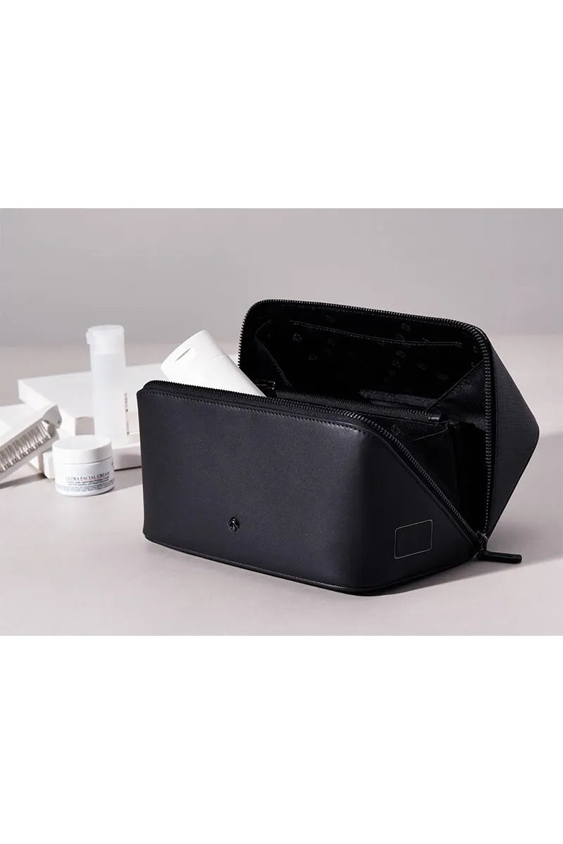 MYLES TOILETRY BAG