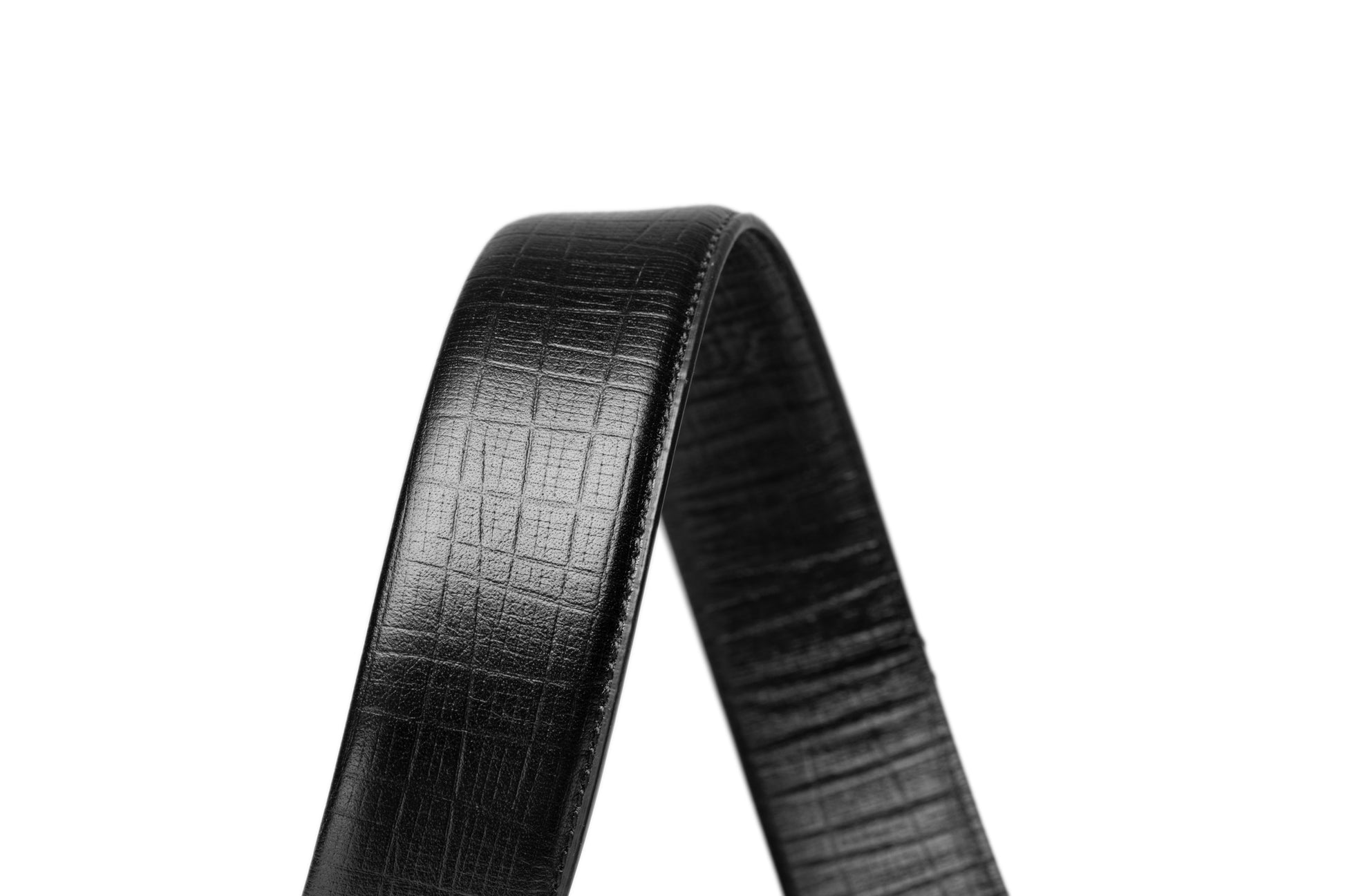 Close up bent leather view of the AAMIR II BIZAUTO PLATE 03 BELT. Now Available Online