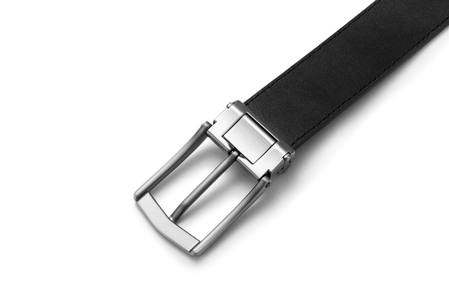 Close up buckle back view of the AAMIR II BIZPIN PLATE 04 BELT. Shop Now Online
