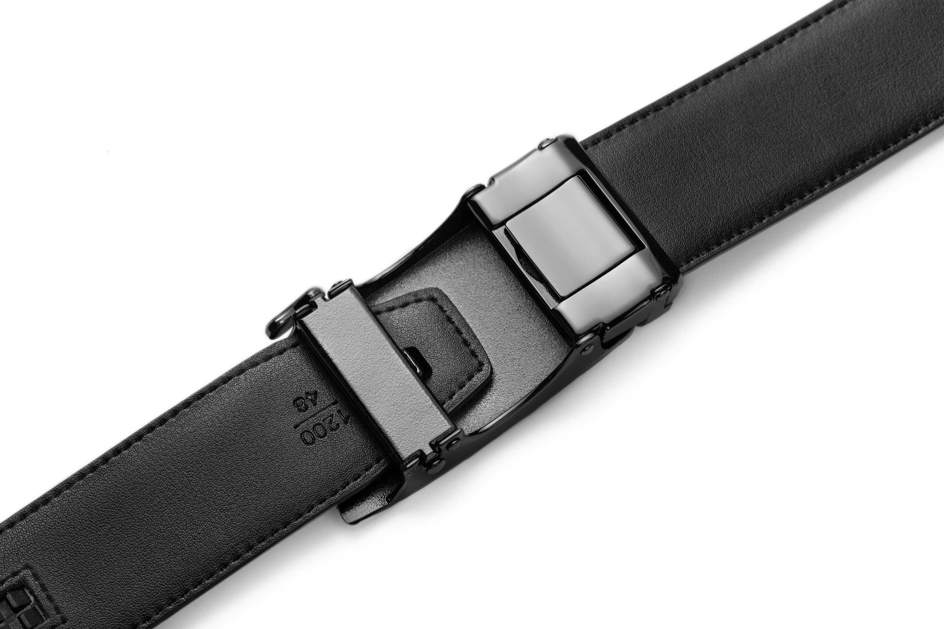 End tip meets buckle view of the AAMIR II BIZAUTO PLATE 04 BELT. Order Now Online.