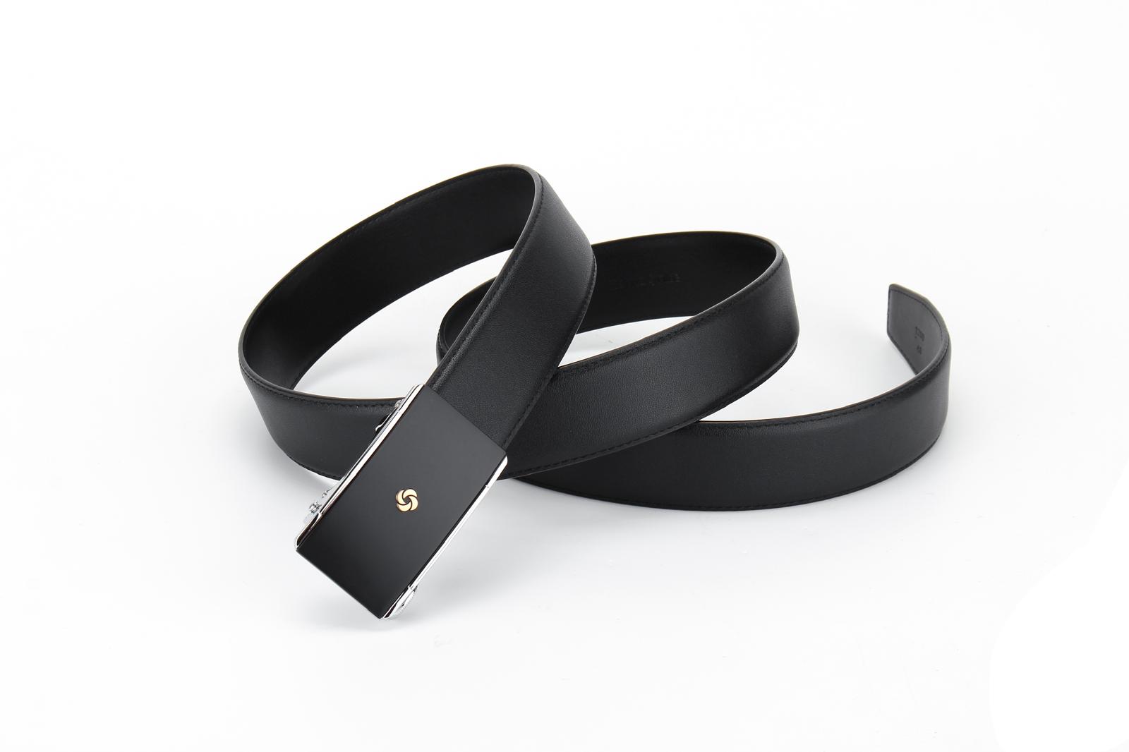 Extended roll view of the AAMIR Basic Auto Golden Logo Belt in Black. Shop Online Today.