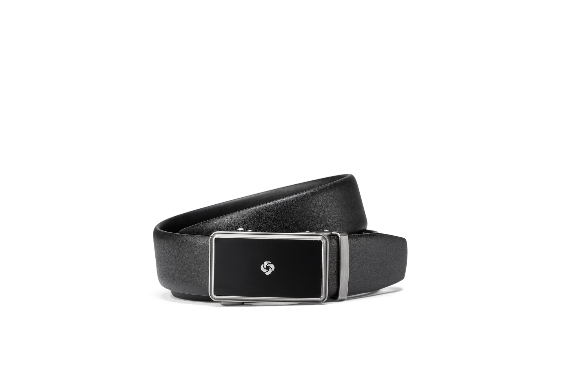 Front buckle view of the Samsonite AAMIR II Bizplate Al Auto 02 Leather Black Belt. Find Online Today