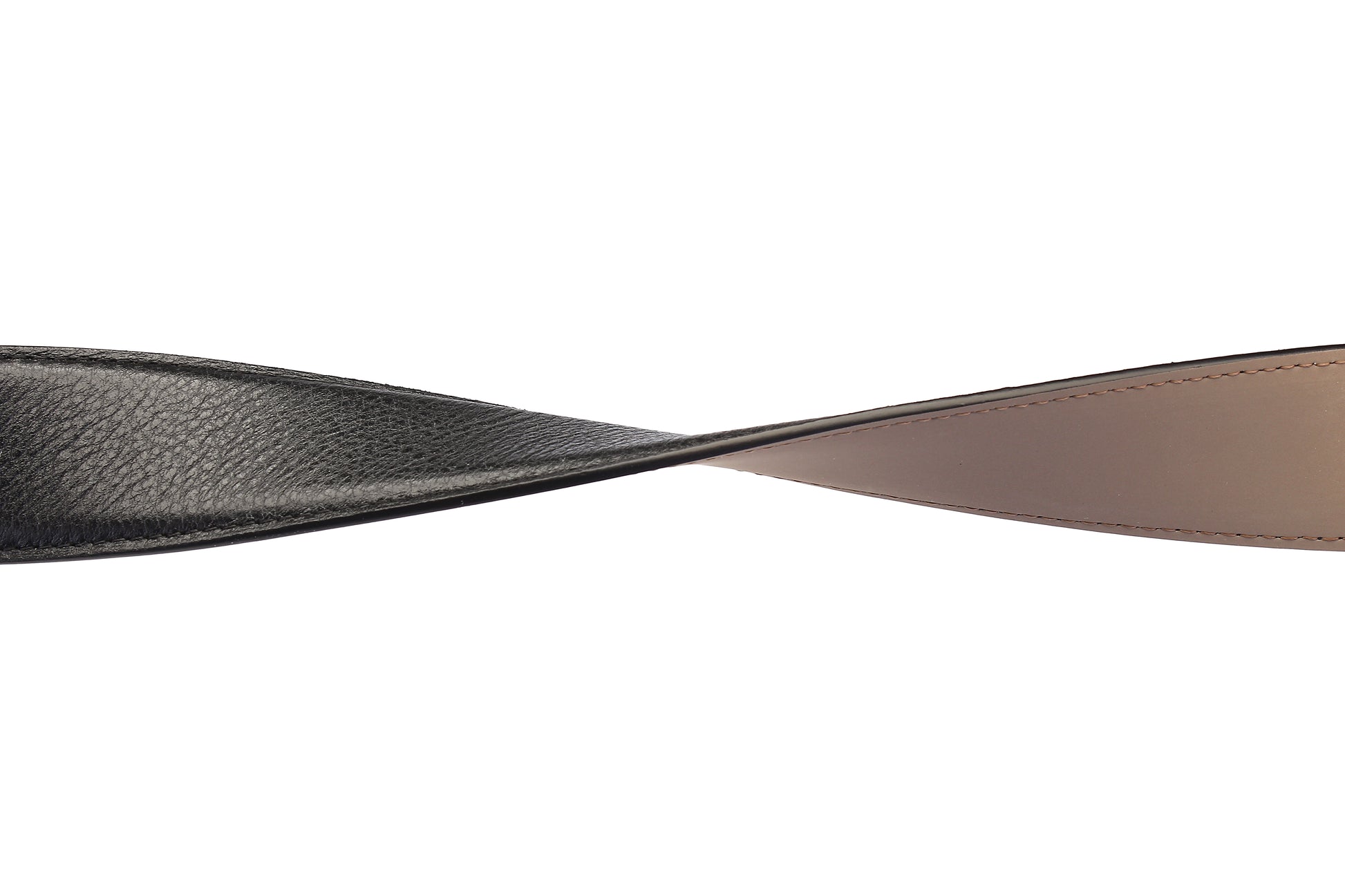 Twisted belt view of the AAMIR Casual Auto Belt in Black. Find the Collection Online.